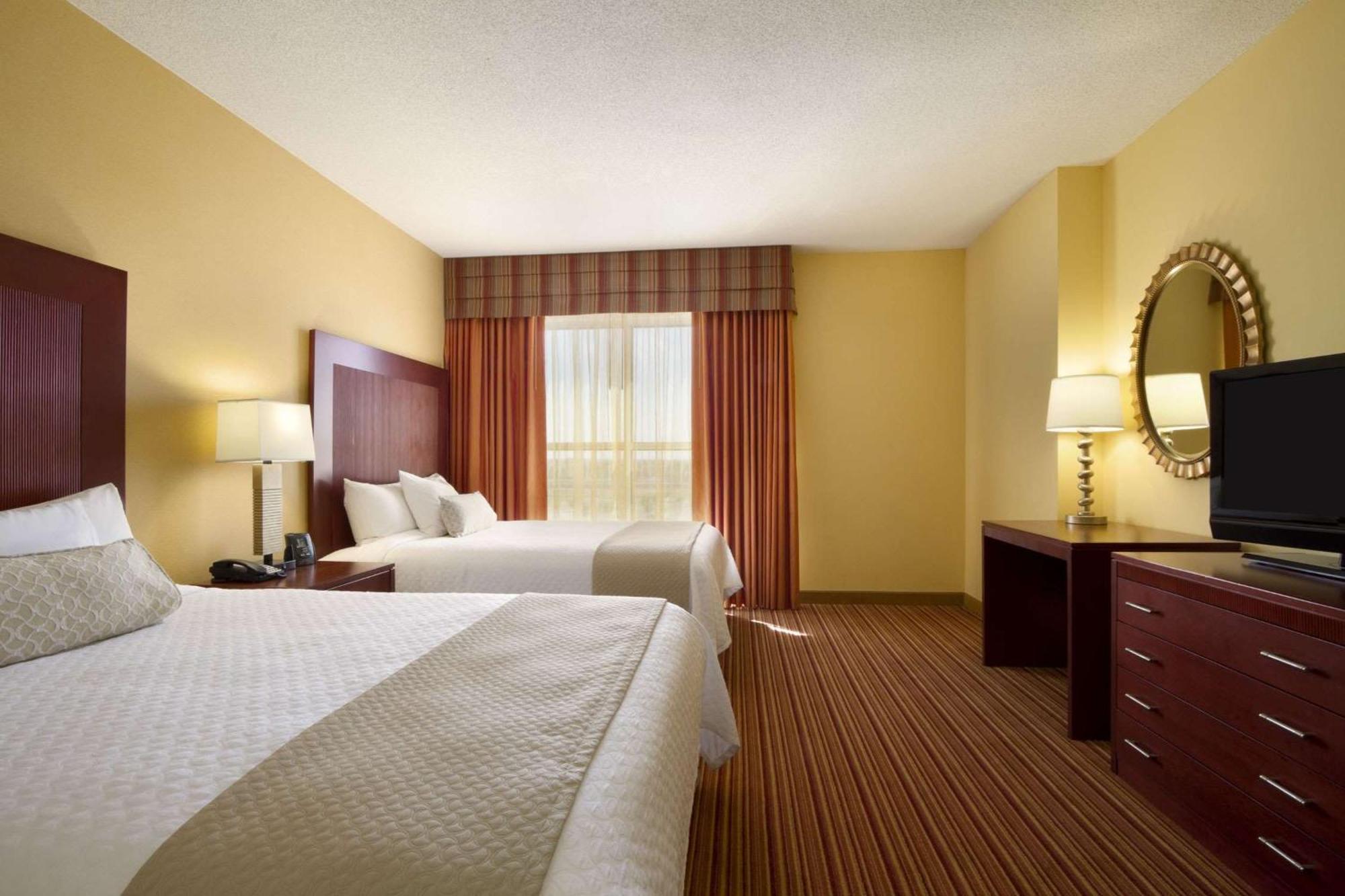 Embassy Suites By Hilton Norman Hotel & Conference Center Zewnętrze zdjęcie